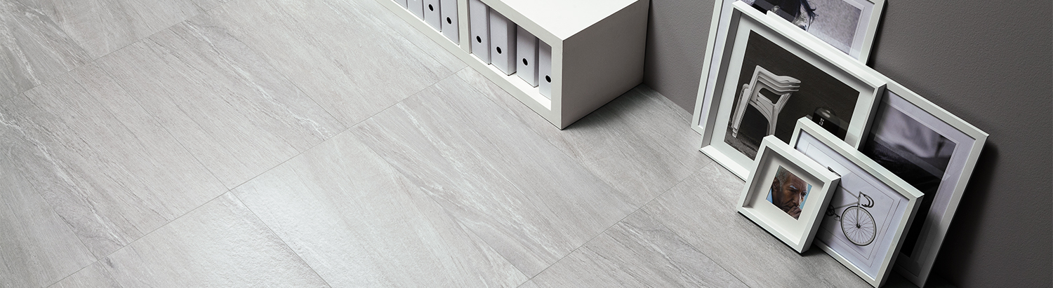 Große Fliesen Ausstellung von Kohnen in Aachen